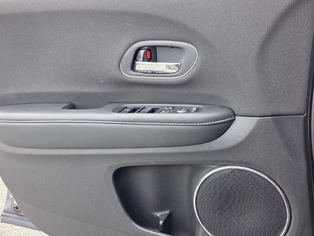 Used 2022 Honda HR-V EX image 28