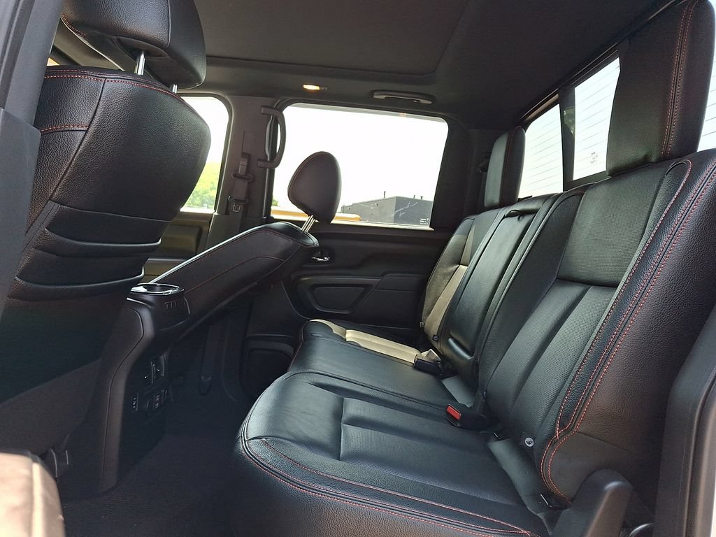 Used 2021 Nissan Titan PRO-4X w/ Pro-4x Convenience Package AWD/4WD image 7