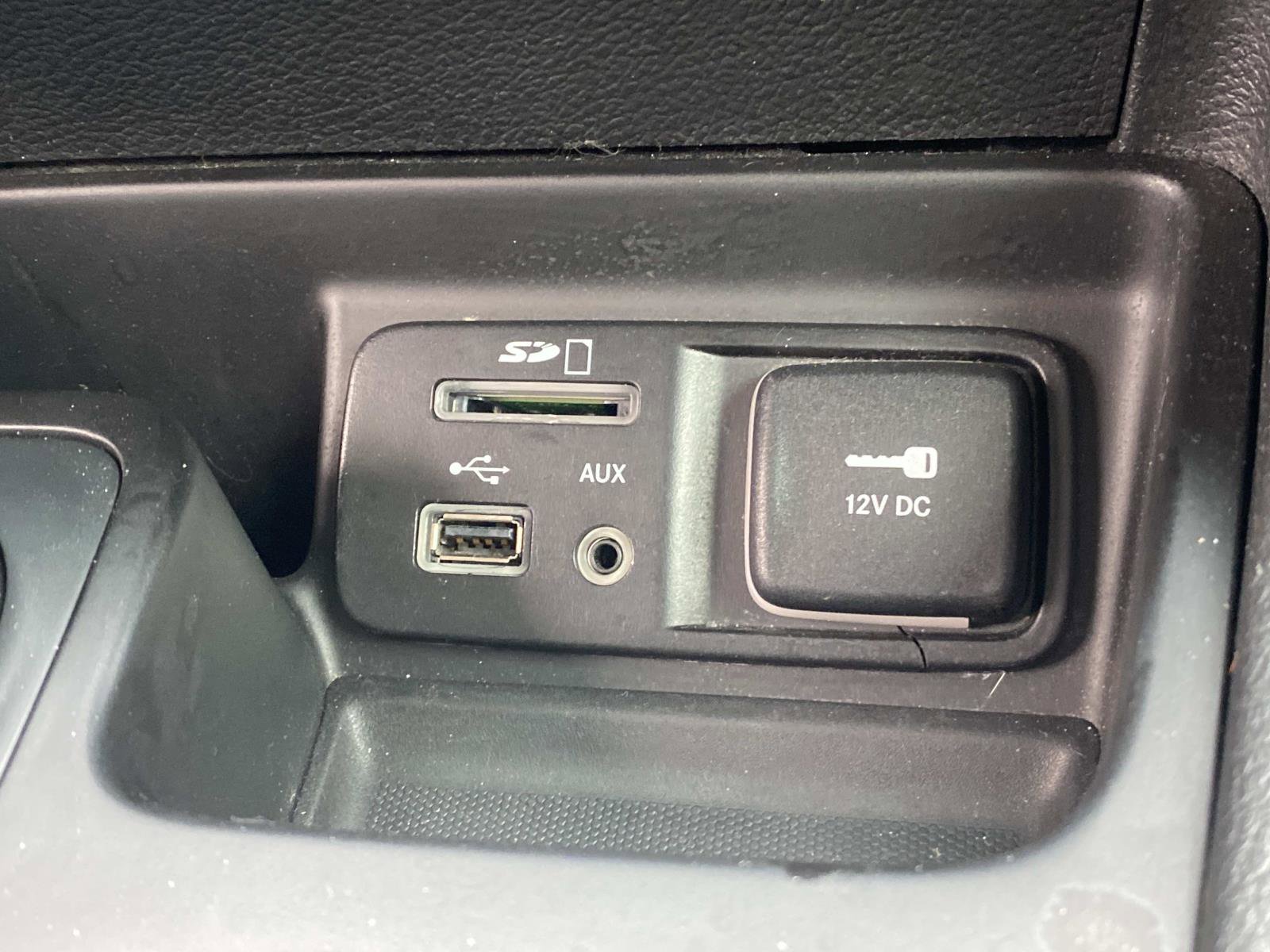 Used 2017 Jeep Cherokee Latitude w/ Safety/Convenience Group image 25