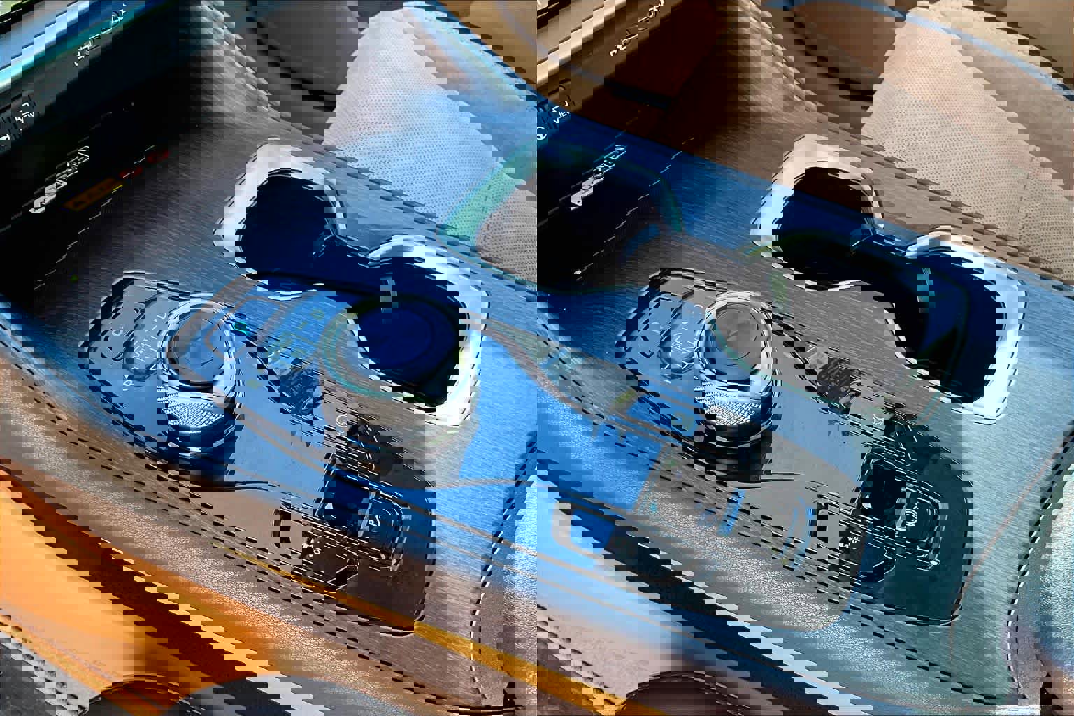 Used 2023 Lexus RZ 450e Premium image 15