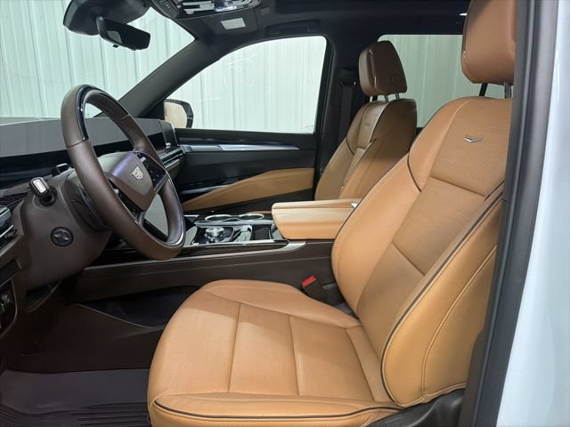 Certified 2026 Cadillac Escalade Luxury w/ LPO, Floor Liner Package RWD image 12