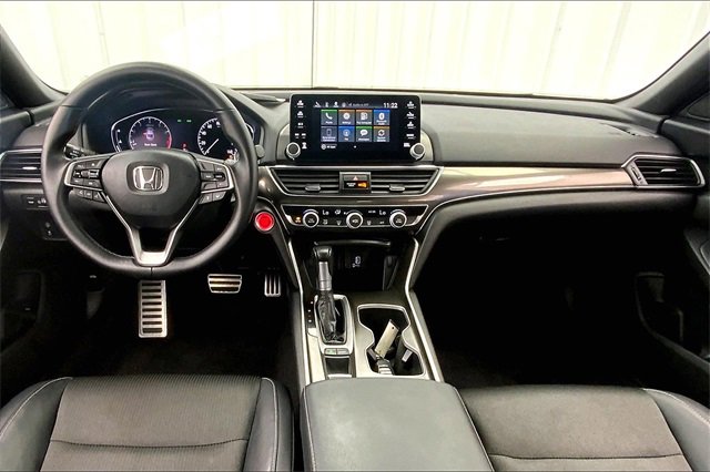 Used 2018 Honda Accord Sport image 14