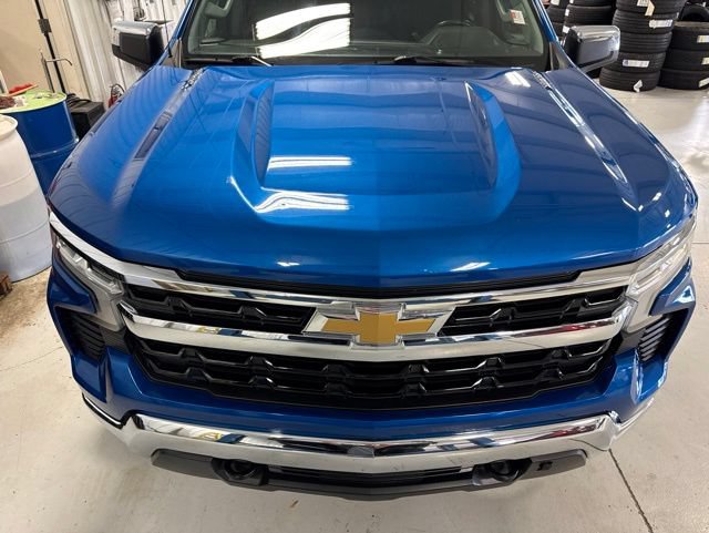Used 2022 Chevrolet Silverado 1500 LT w/ Z71 Off-Road Package AWD/4WD image 40