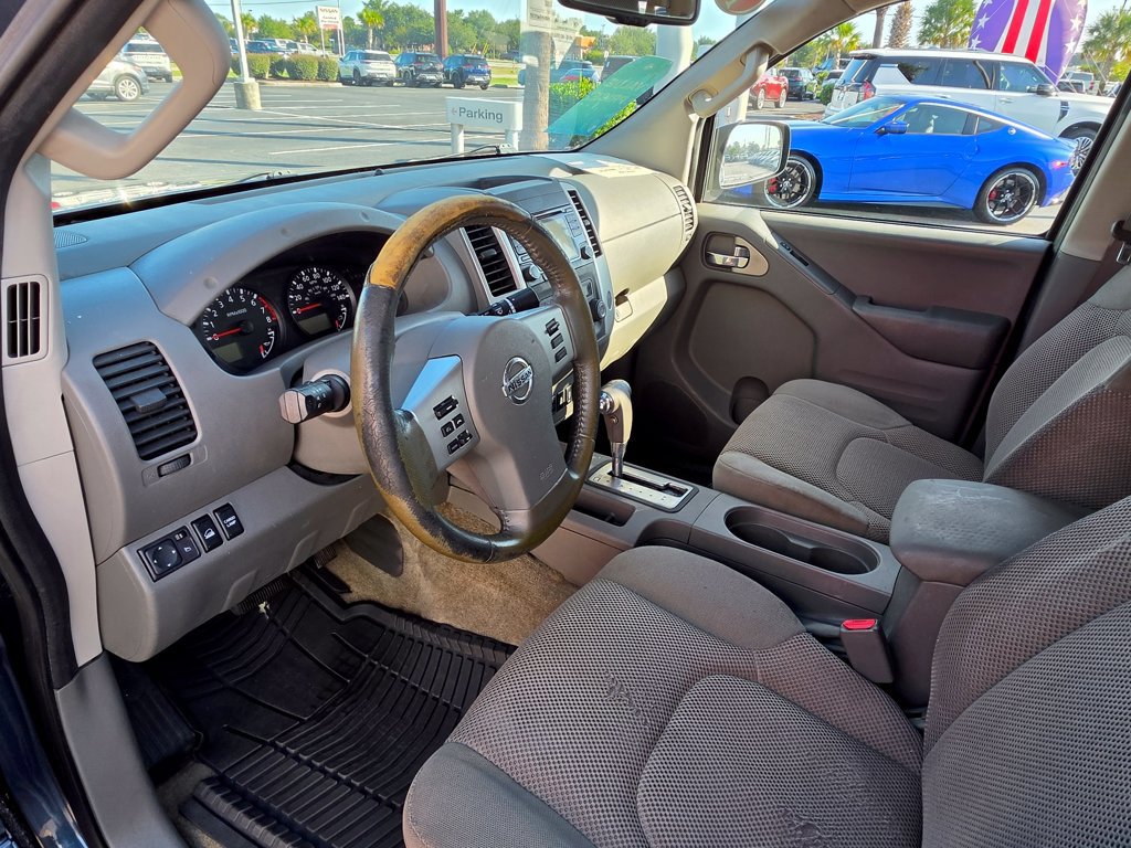Used 2016 Nissan Frontier SV w/ SV Value Truck Package AWD/4WD image 13