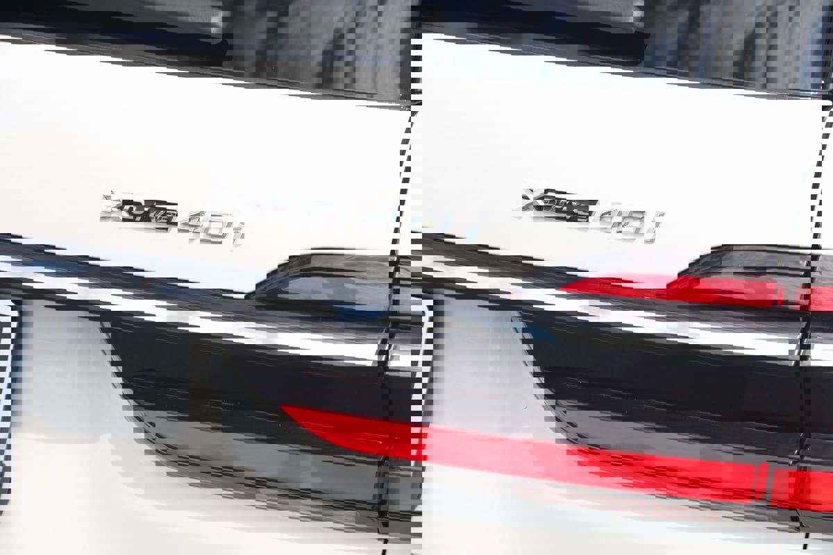 Used 2023 BMW X7 xDrive40i w/ M Sport Package image 70