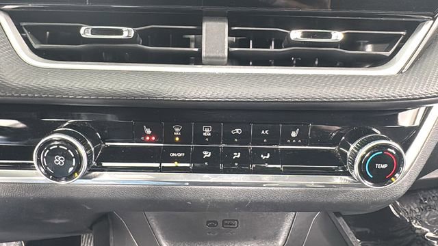 Used 2025 Chevrolet Equinox LT AWD/4WD image 27
