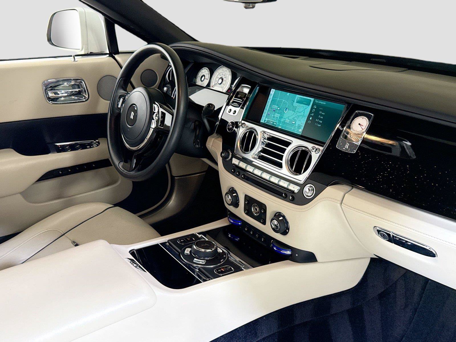 Used 2016 Rolls-Royce Wraith RWD image 28
