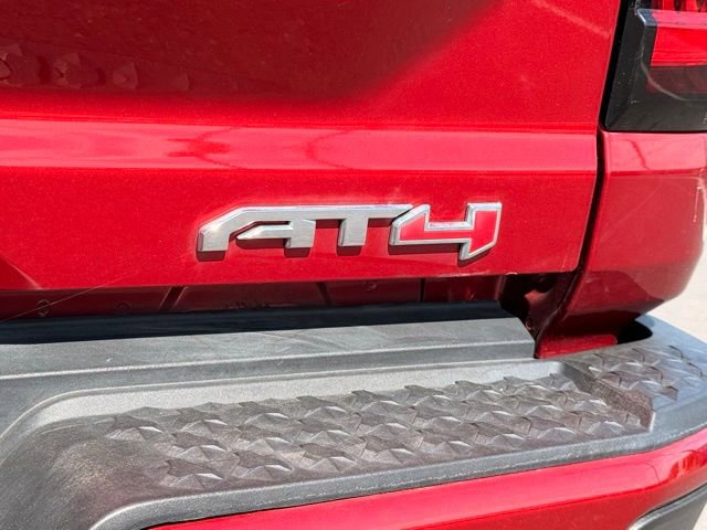 Used 2024 GMC Canyon AT4 w/ Technology Package image 18