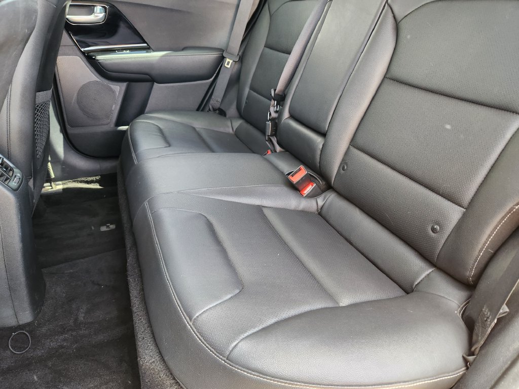 Used 2020 Kia Niro EX Premium FWD image 25