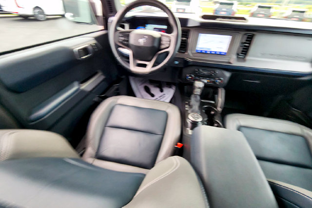 Used 2023 Ford Bronco Outer Banks AWD/4WD image 16