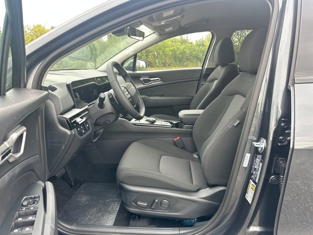 New 2026 Kia Sportage S image 9