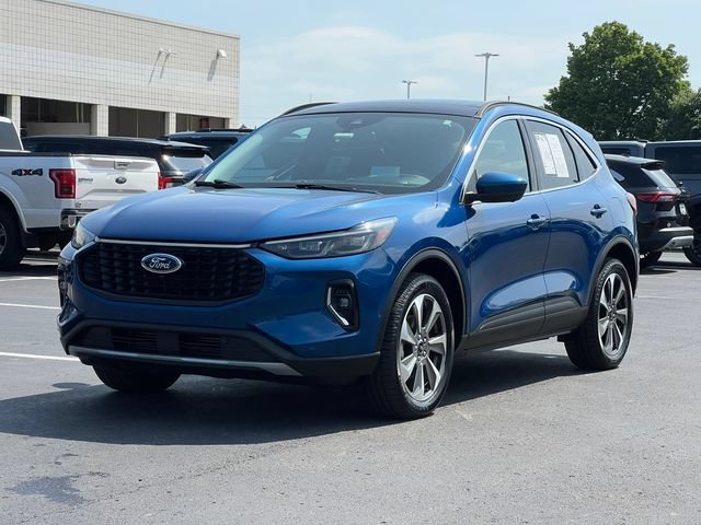 Used 2023 Ford Escape Platinum w/ Premium Technology Package AWD/4WD image 46