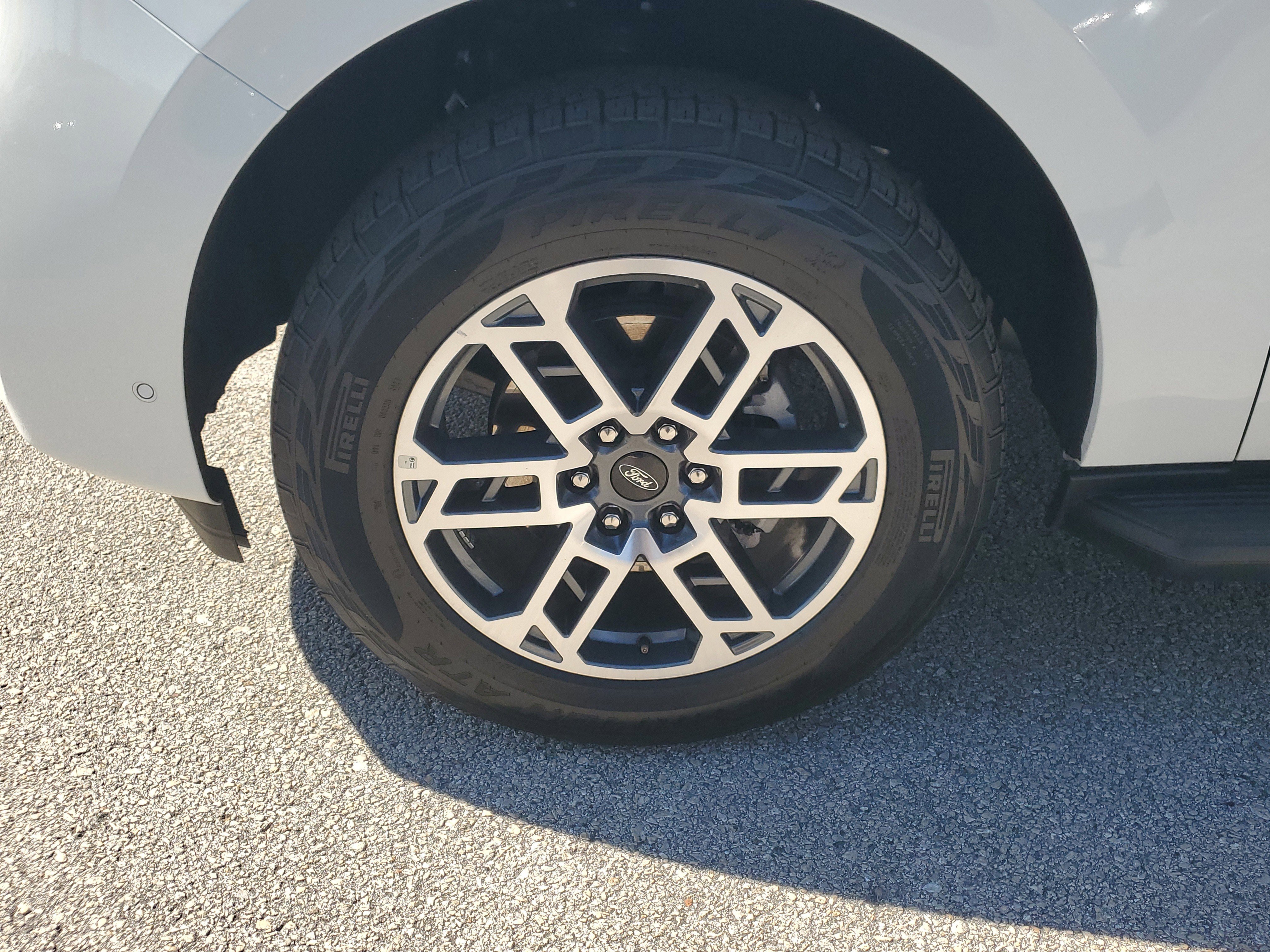 Certified 2025 Ford Expedition Active image 5