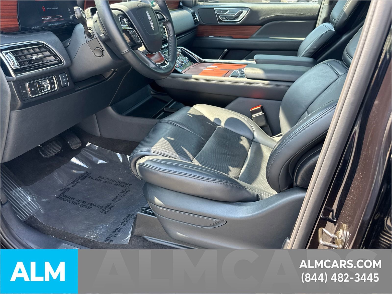 Used 2024 Lincoln Navigator Reserve w/ Monochromatic Package image 11