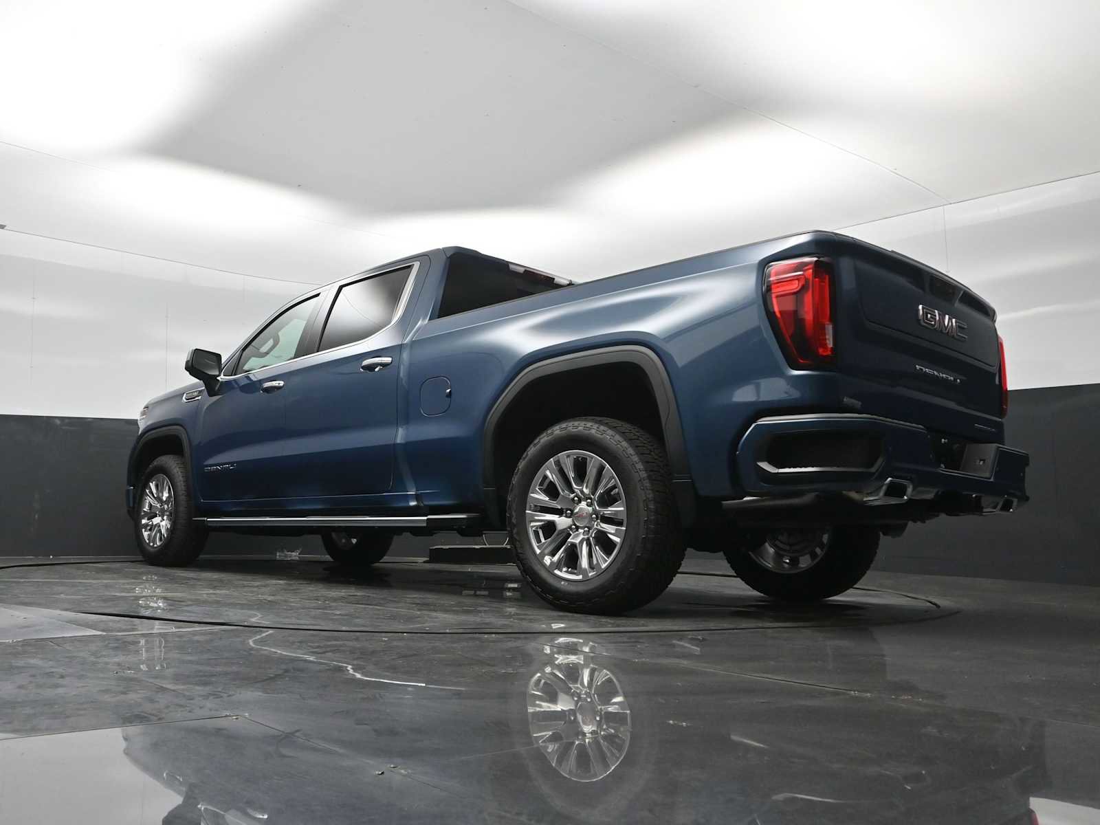 New 2026 GMC Sierra 1500 Denali w/ Technology Package AWD/4WD image 21