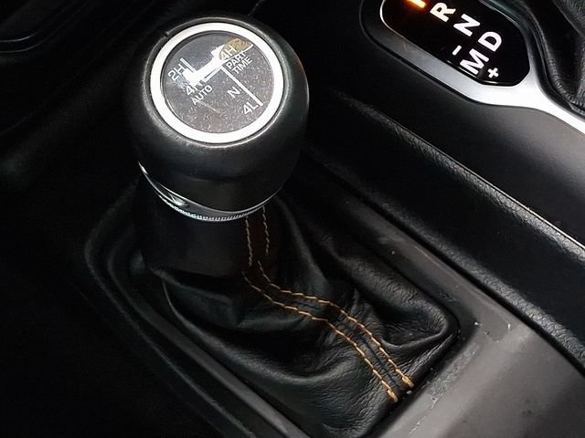Used 2021 Jeep Wrangler Unlimited Sahara AWD/4WD image 24