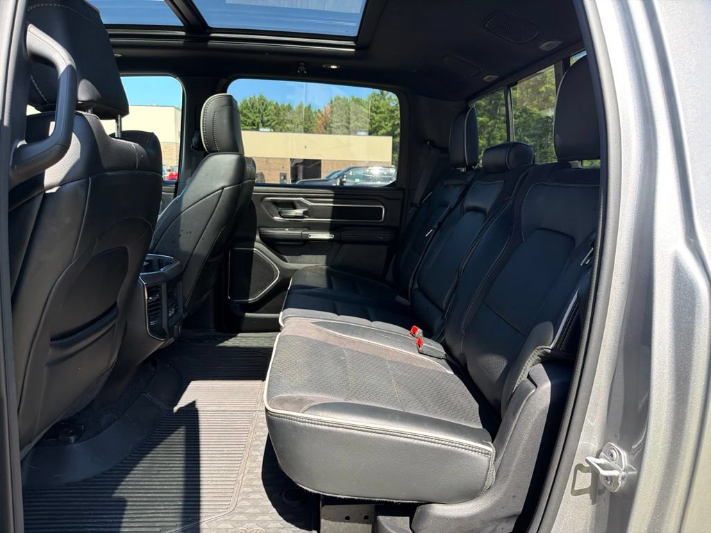 Used 2025 RAM 1500 Laramie w/ Sport Appearance Package AWD/4WD image 10