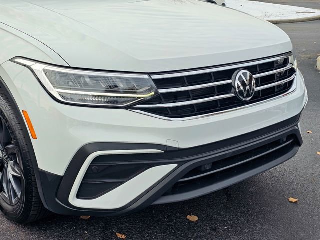 Used 2022 Volkswagen Tiguan SE image 3