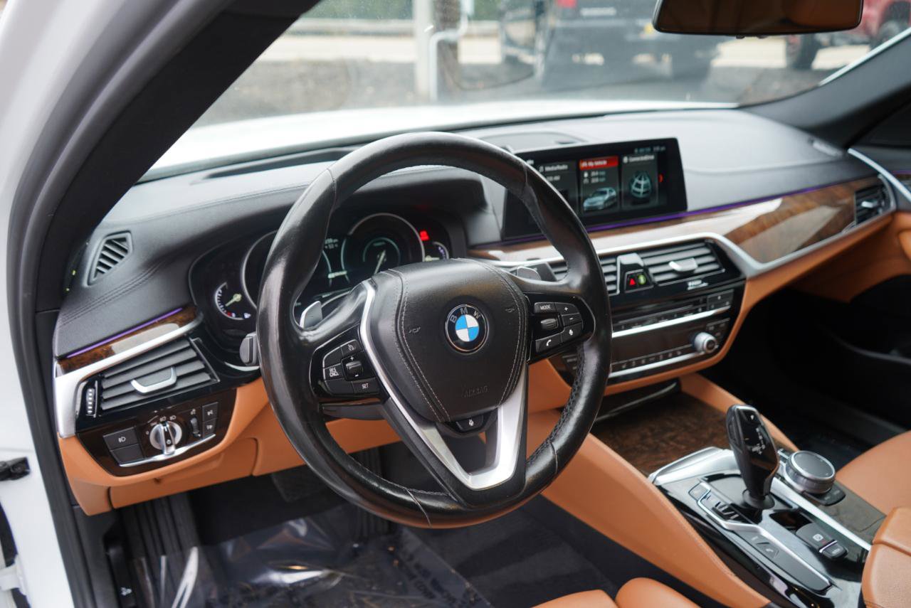 Used 2018 BMW 530e xDrive image 22