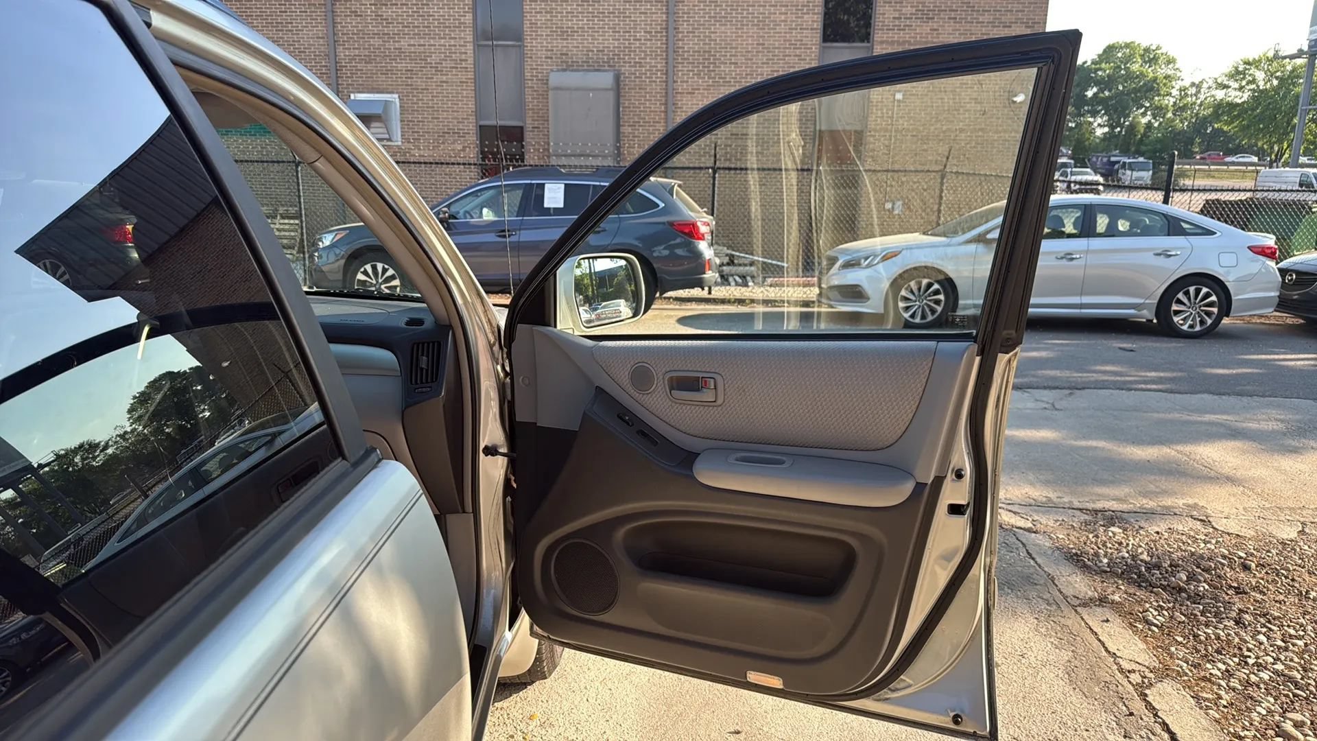 Used 2004 Toyota Highlander 2WD V6 image 26