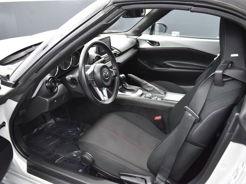 Used 2019 MAZDA MX-5 Miata Club image 15