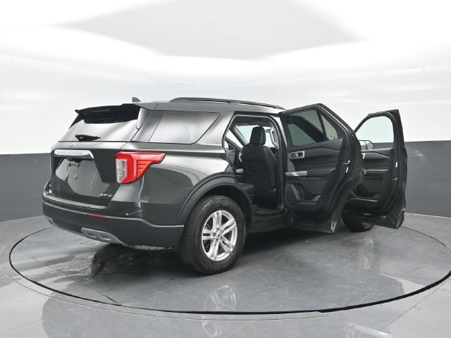 Certified 2023 Ford Explorer XLT w/ Equipment Group 202A AWD/4WD image 28