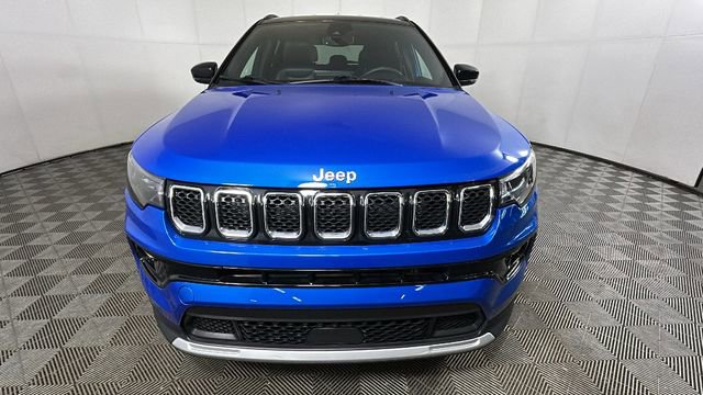 Used 2024 Jeep Compass Limited AWD/4WD image 8