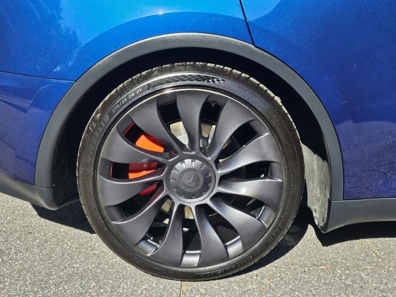 Used 2023 Tesla Model Y Performance AWD/4WD image 16