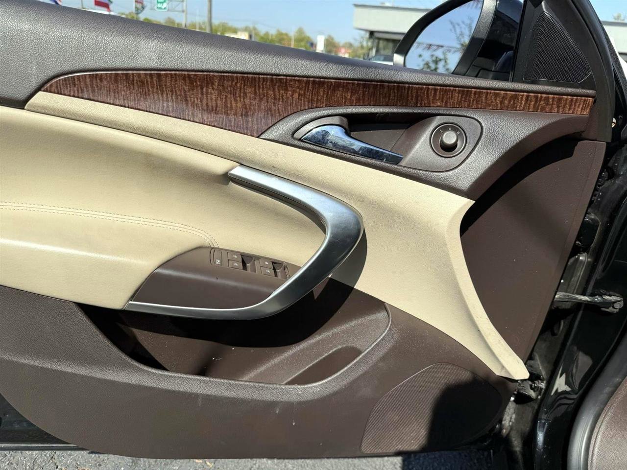 Used 2012 Buick Regal Leather FWD image 14