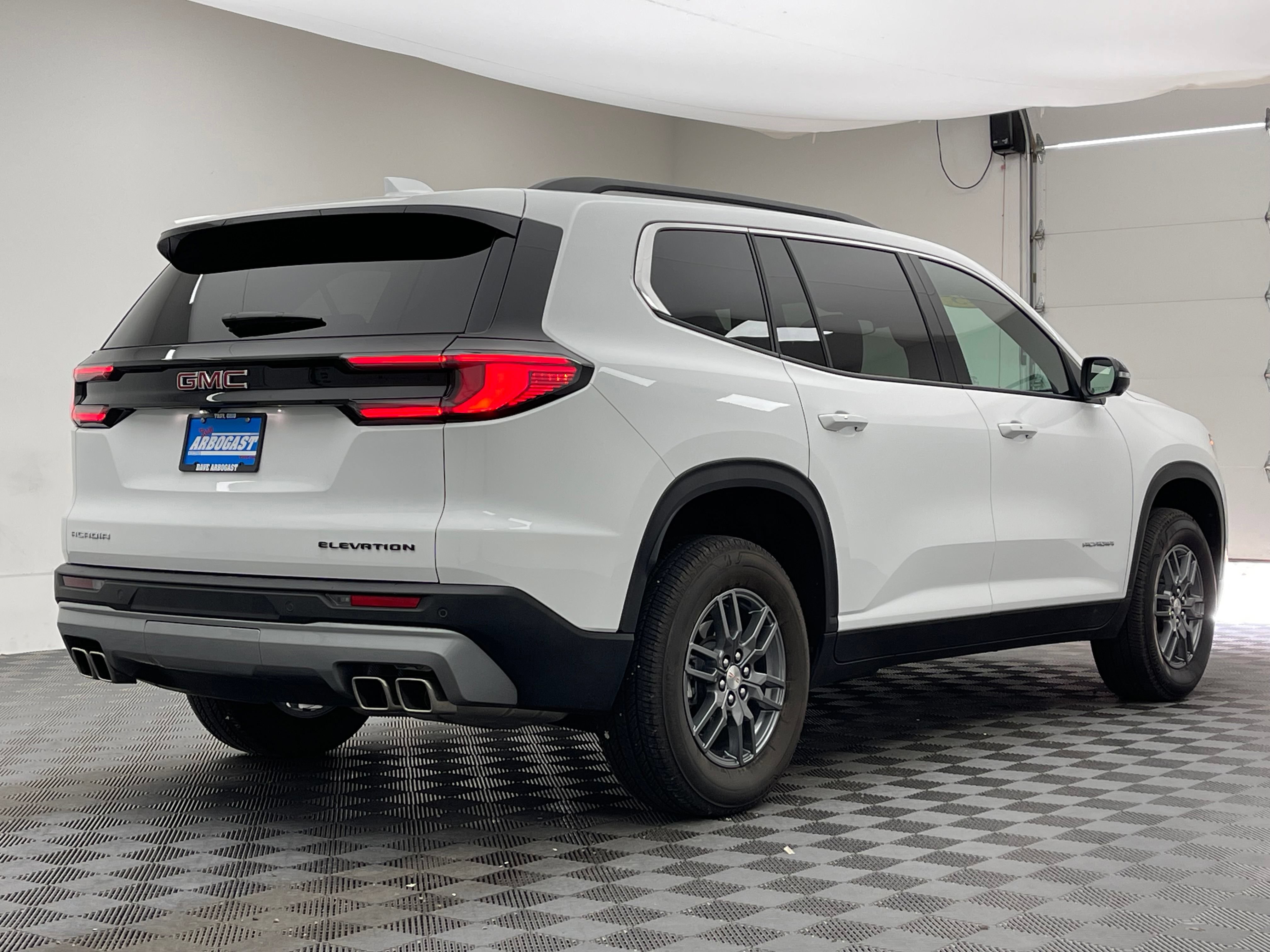 Used 2025 GMC Acadia Elevation FWD image 7