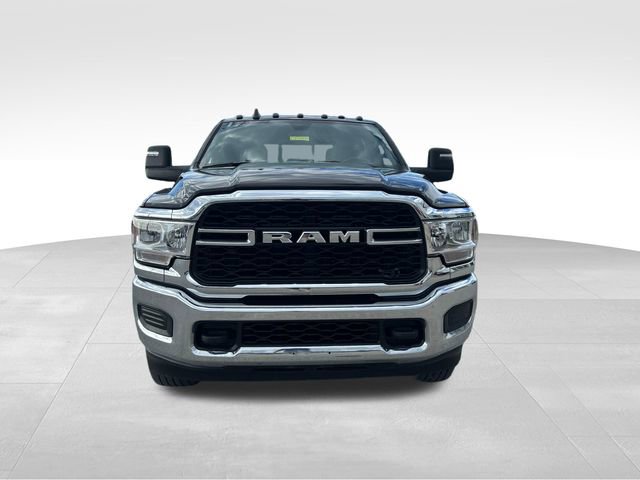 Used 2024 RAM 2500 Tradesman w/ Chrome Appearance Group image 8