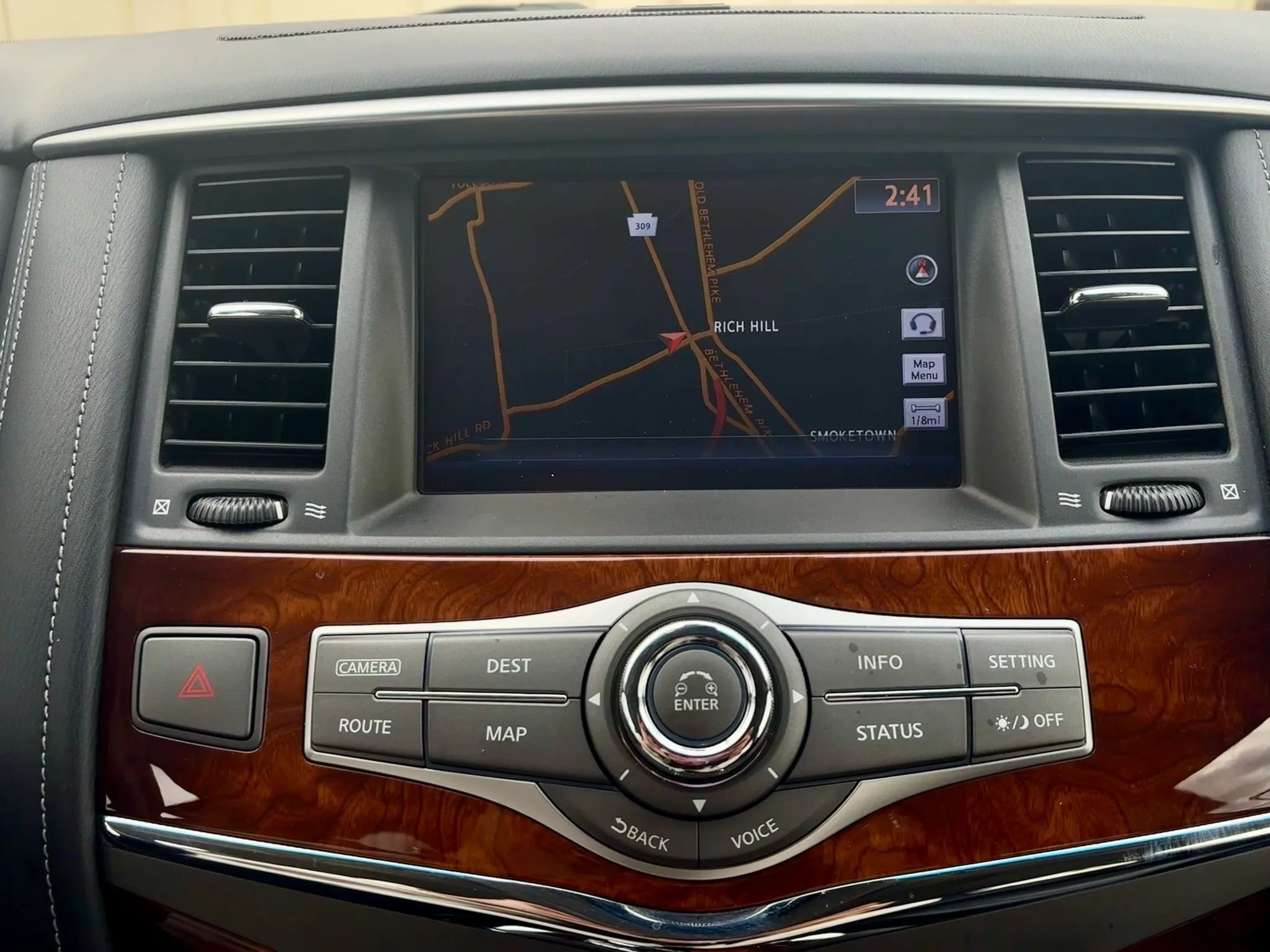 Used 2016 INFINITI QX80 4WD w/ Deluxe Technology Package image 39