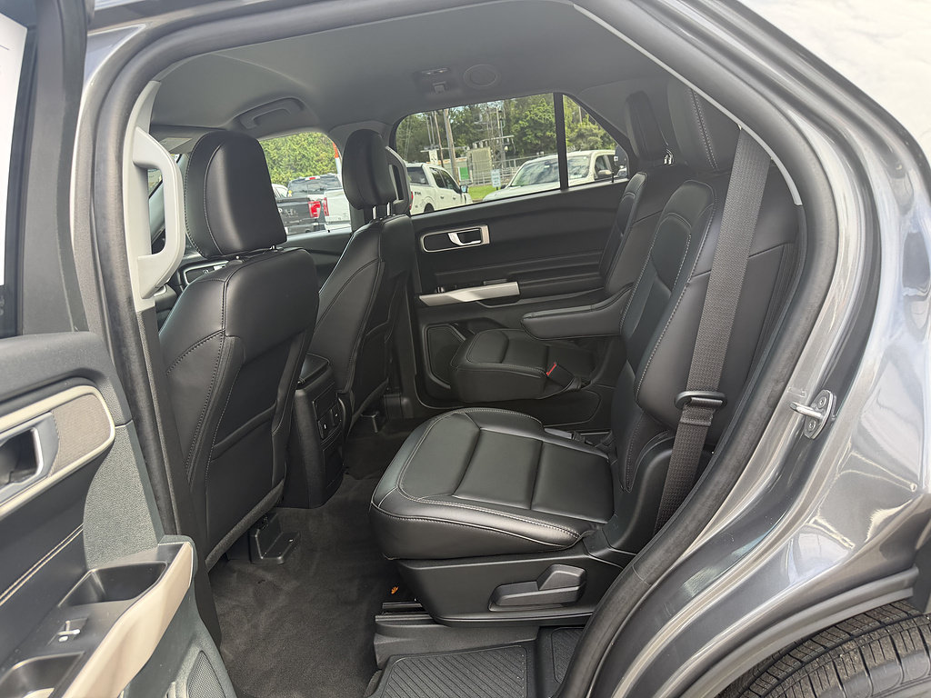 Certified 2023 Ford Explorer XLT w/ Equipment Group 202A AWD/4WD image 11