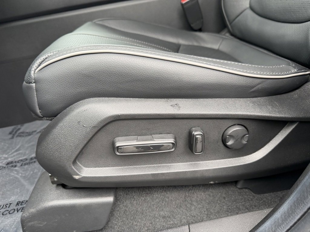 Used 2025 Honda Pilot Elite image 14