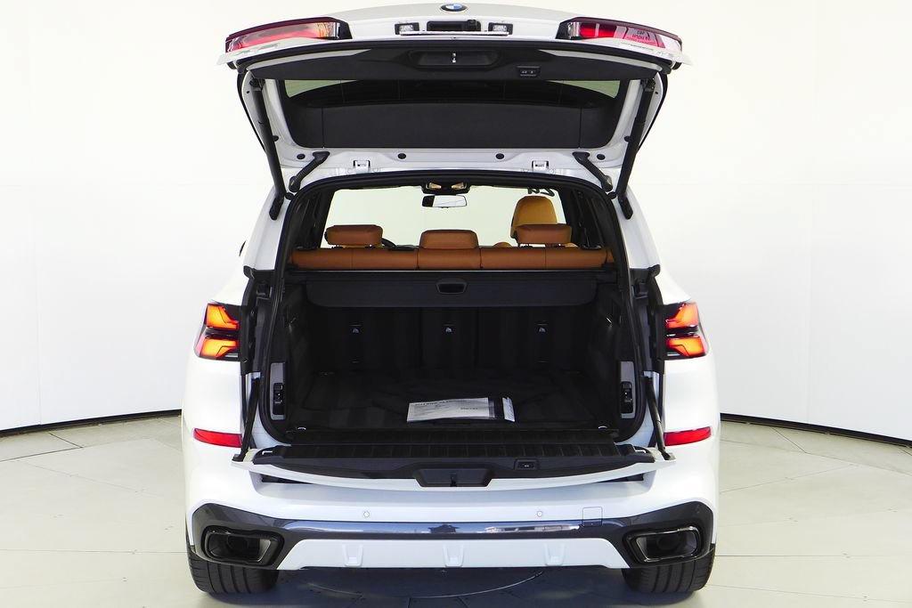 Used 2024 BMW X5 sDrive40i w/ M Sport Package RWD image 10