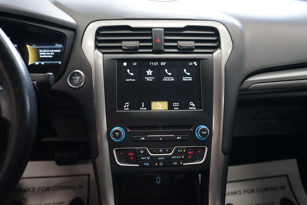 Used 2018 Ford Fusion SE w/ Fusion SE Technology Package FWD image 7