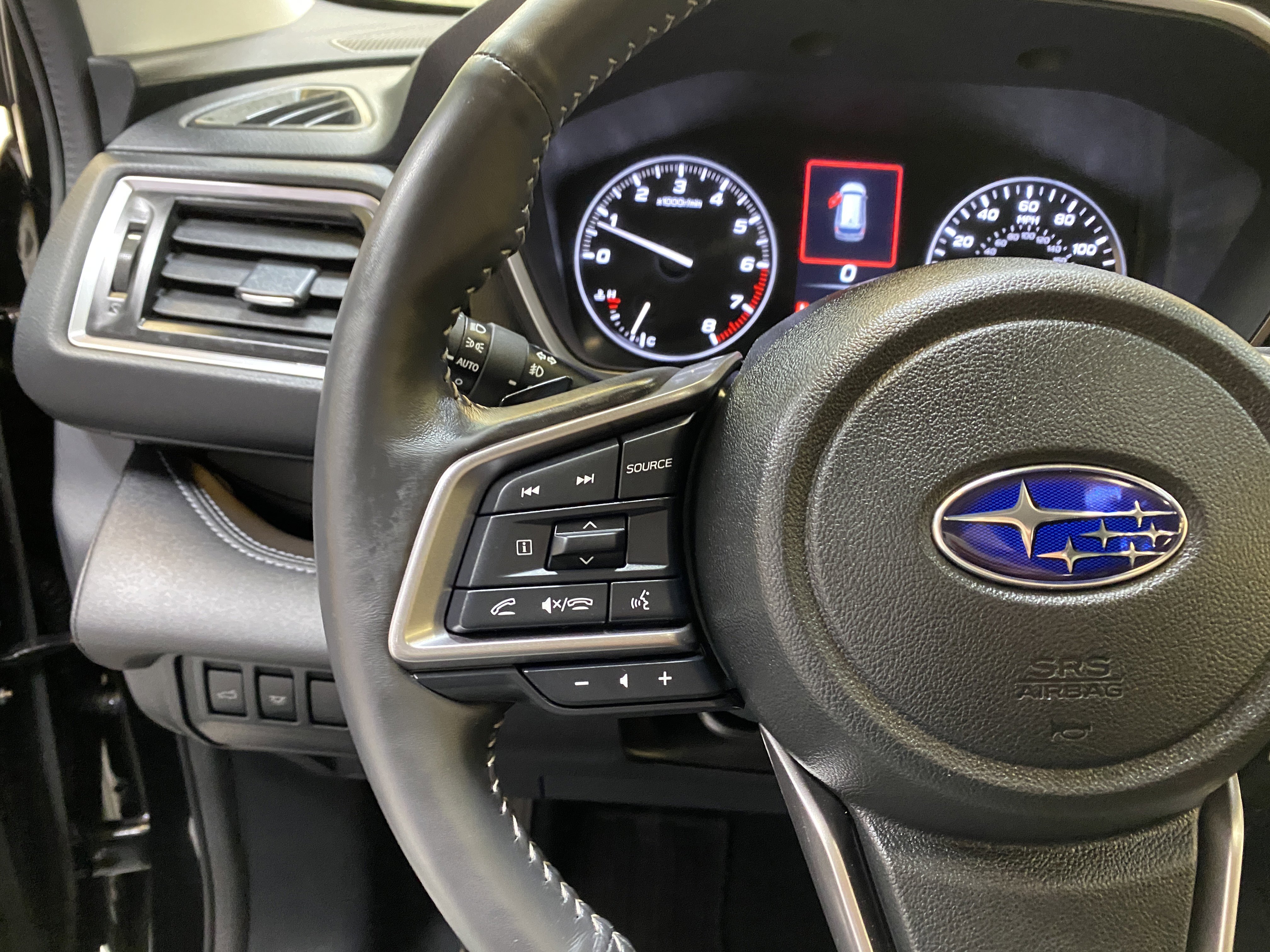 Used 2025 Subaru Ascent Touring w/ Popular Package #2 image 35