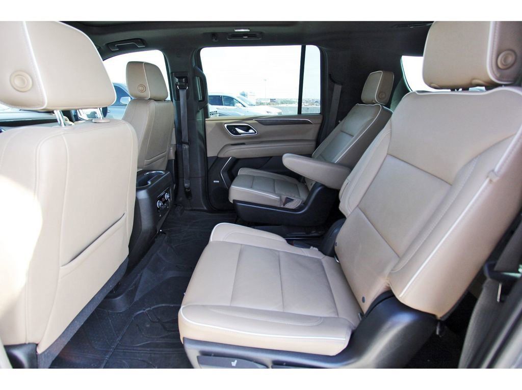 Used 2021 Chevrolet Suburban Premier image 7