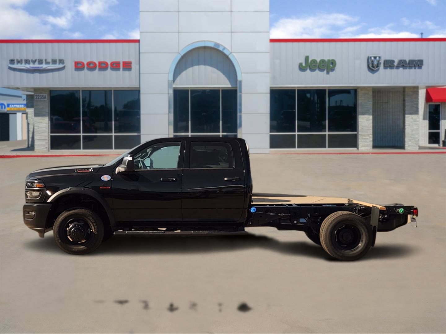 New 2026 RAM 3500 Tradesman AWD/4WD image 3