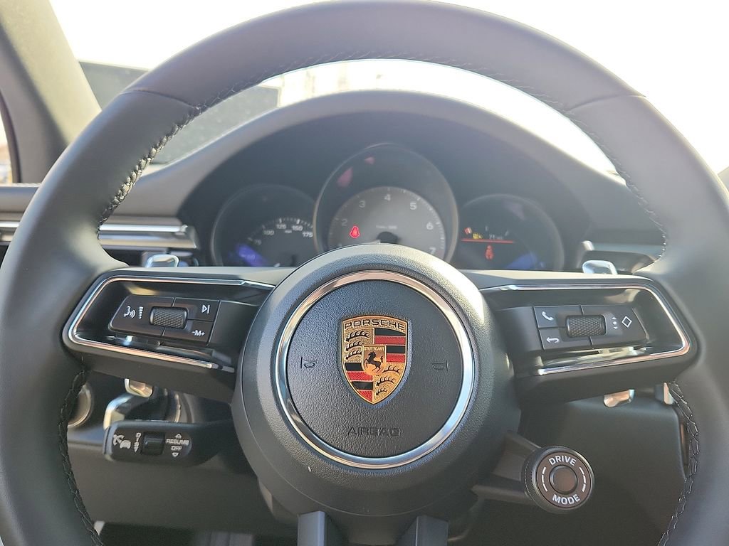New 2026 Porsche Macan S image 17
