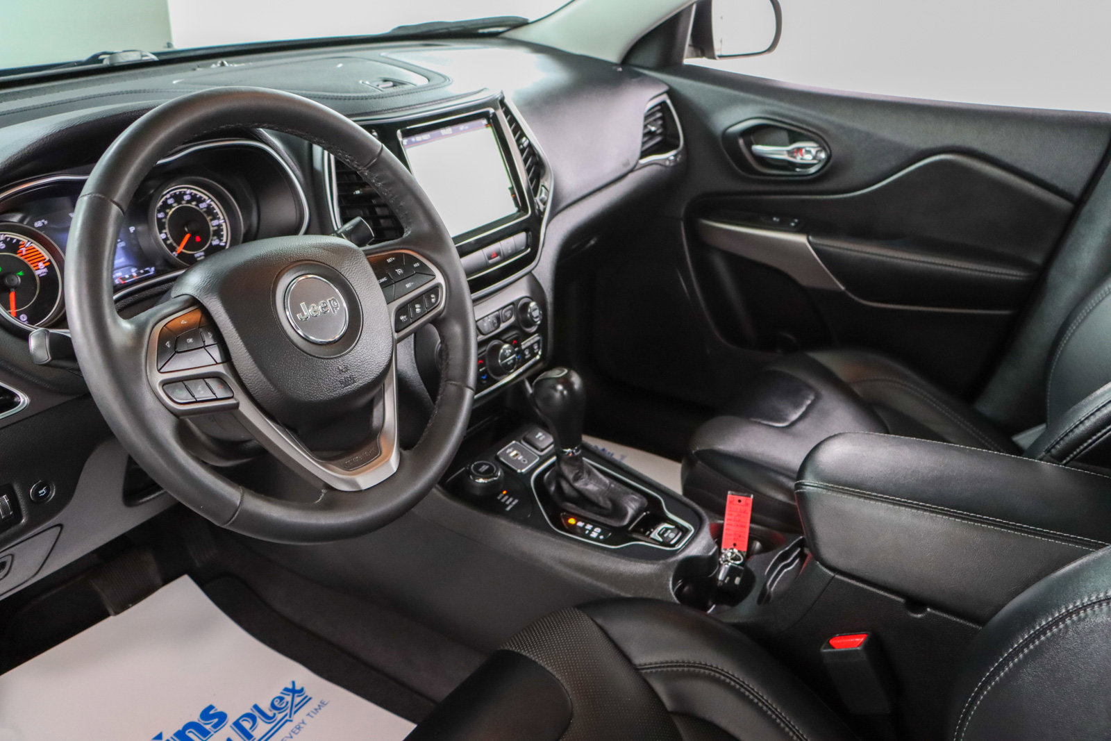 Used 2022 Jeep Cherokee Limited w/ Sun & Sound Group image 24