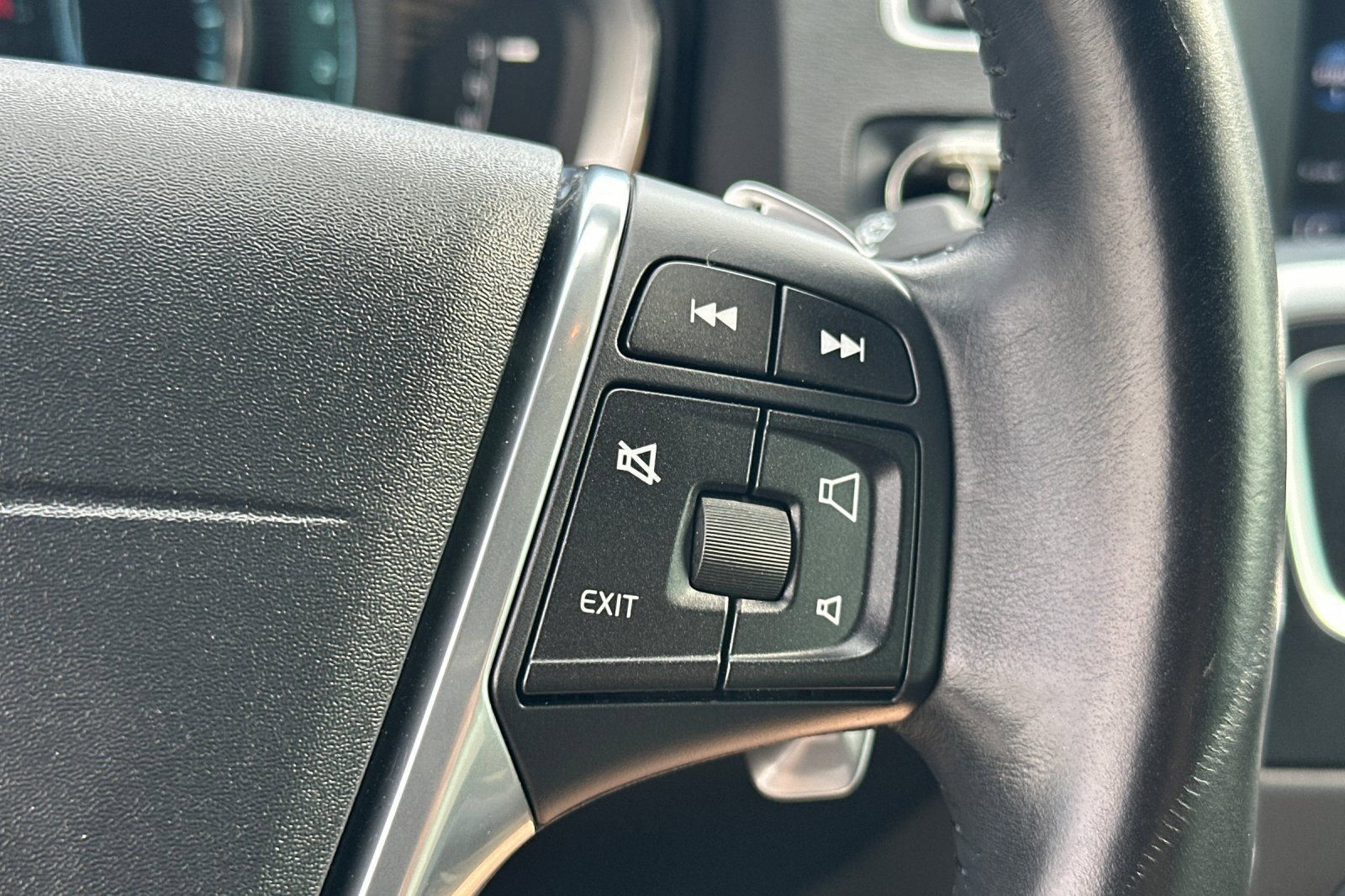 Used 2015 Volvo S60 T5 Premier image 26