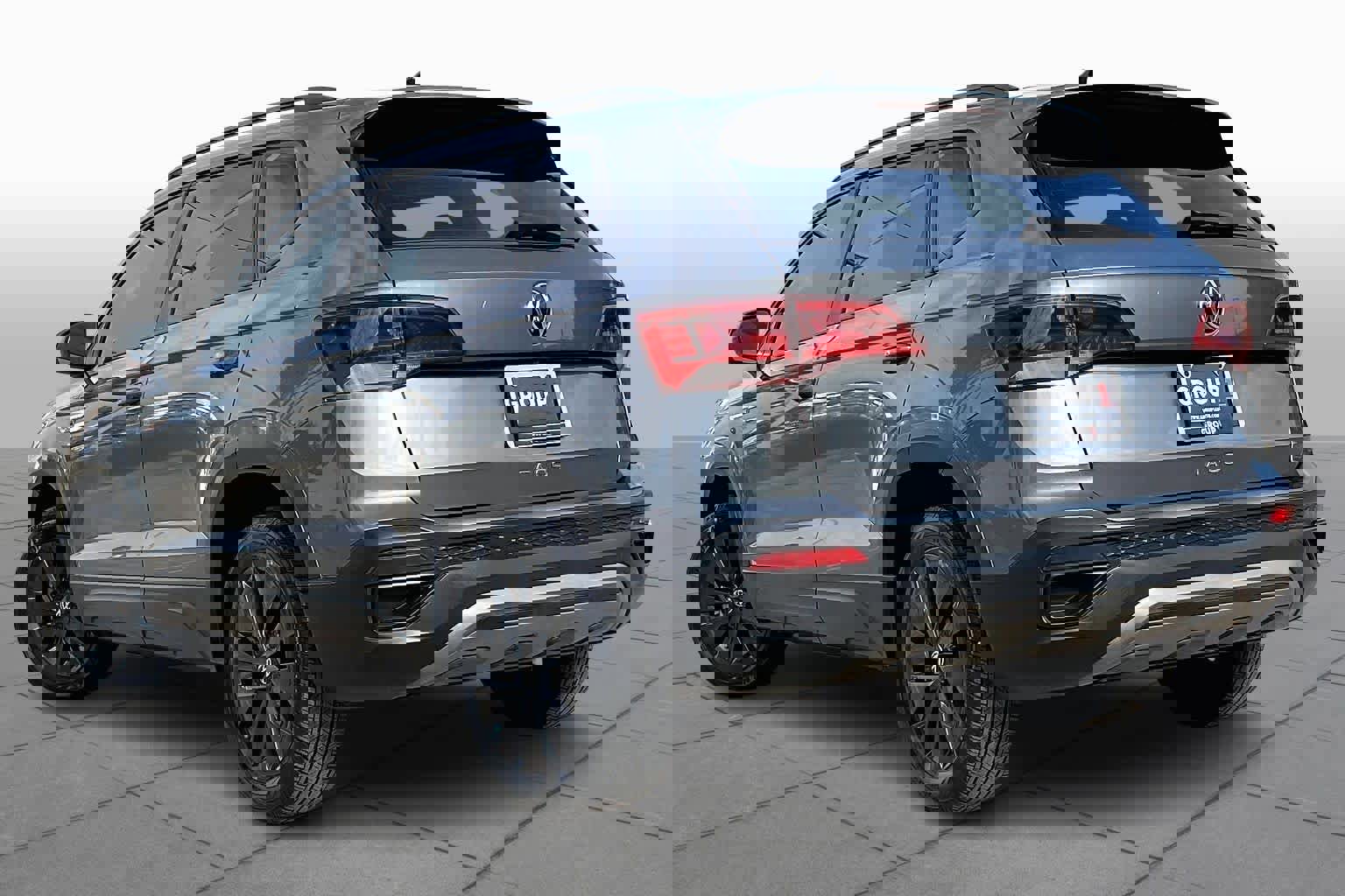 Used 2022 Volkswagen Taos S w/ IQ Drive S Package image 10