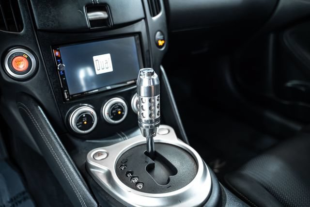 Used 2016 Nissan 370Z Coupe RWD image 23