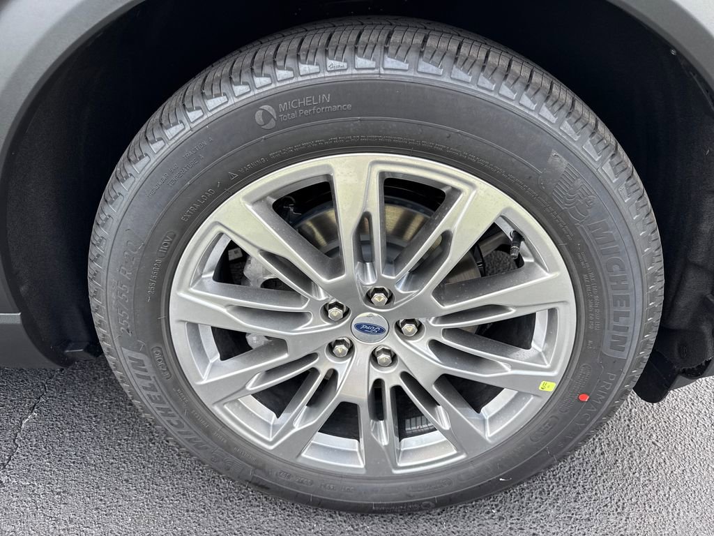 New 2026 Ford Explorer Platinum RWD image 10