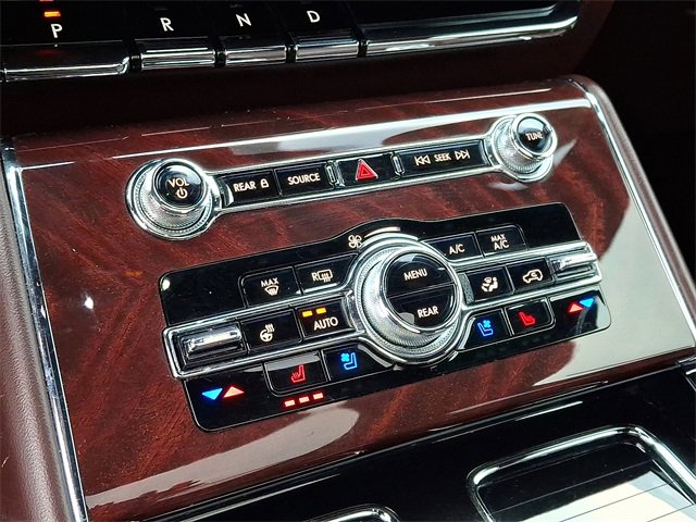 Used 2022 Lincoln Aviator Black Label w/ Class IV Trailer Tow Package image 16