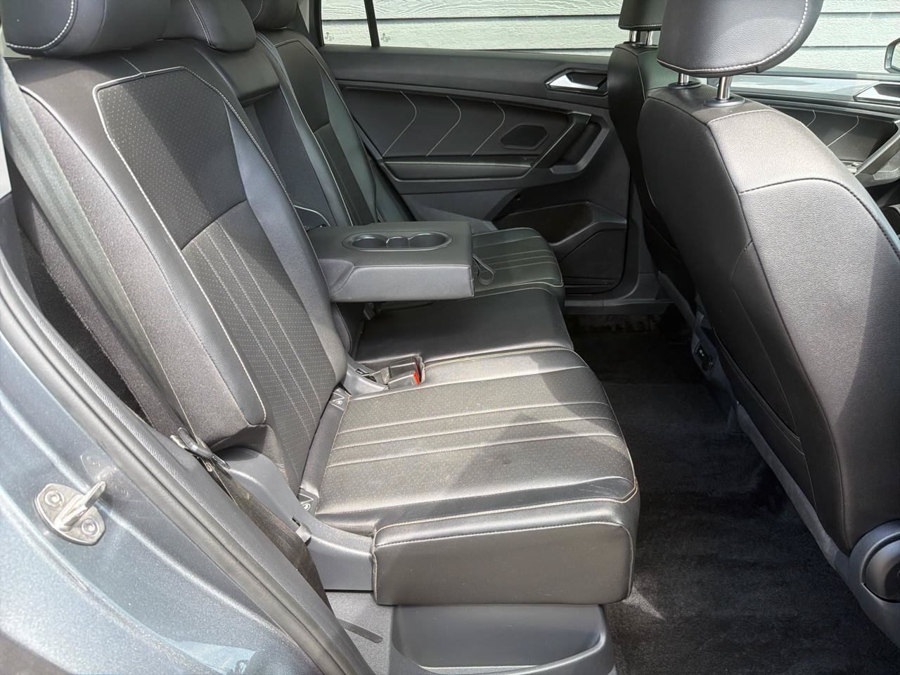 Used 2024 Volkswagen Tiguan SE AWD/4WD image 16