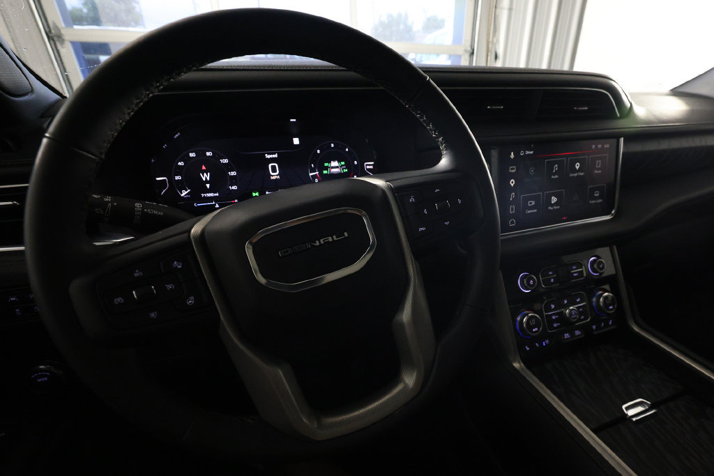 Used 2023 GMC Yukon XL Denali RWD image 20