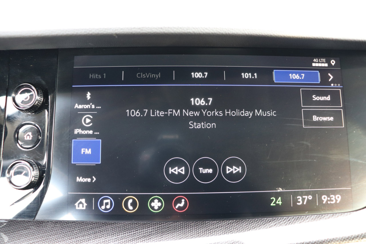 Used 2023 Buick Envision Preferred image 32