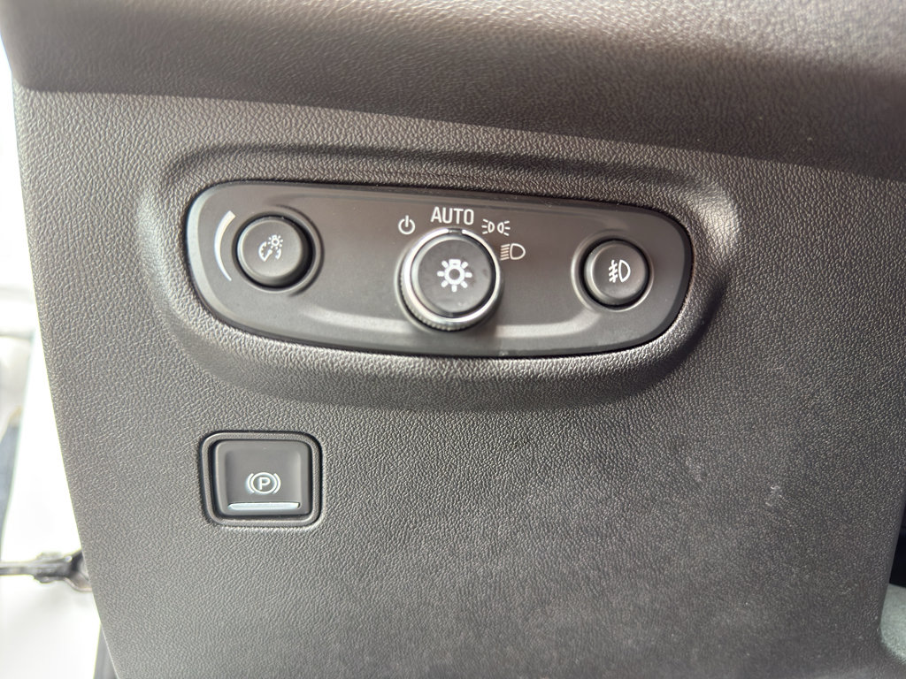 Used 2019 GMC Terrain SLT w/ Preferred Package image 30